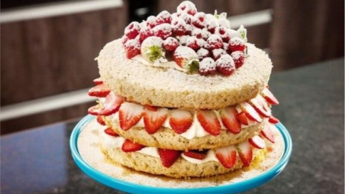 Bolo Pelado (Naked Cake)